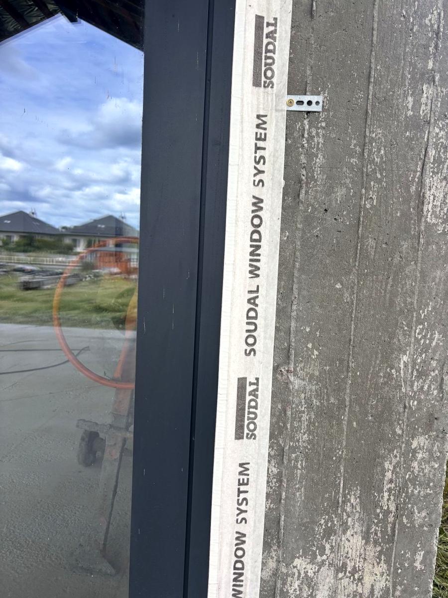 1868548798880090