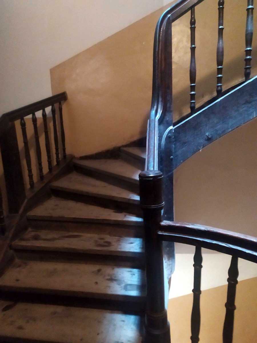 1868549568627047