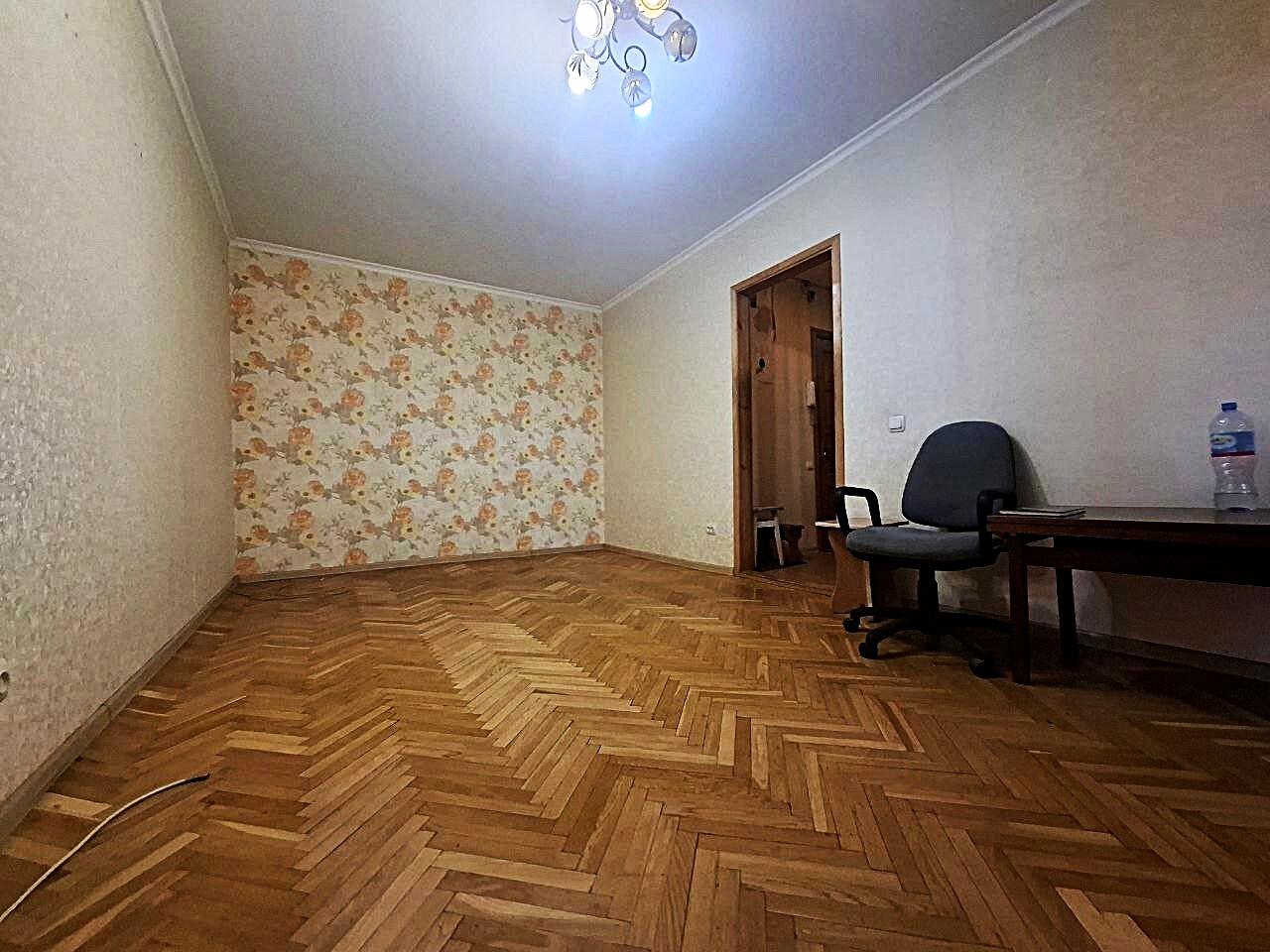 1868582547374942