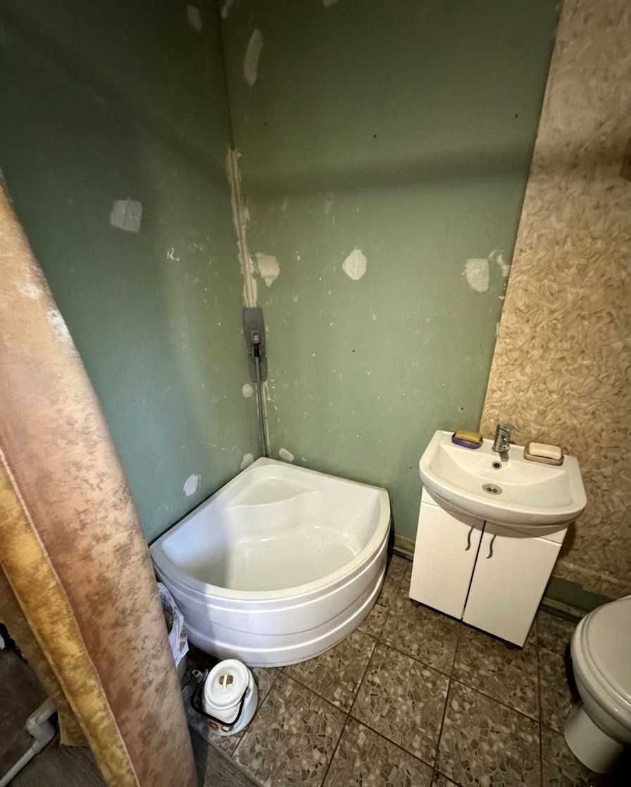 1868583664977838