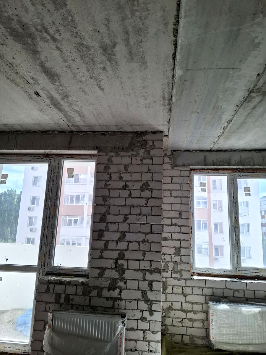 1868584826995073