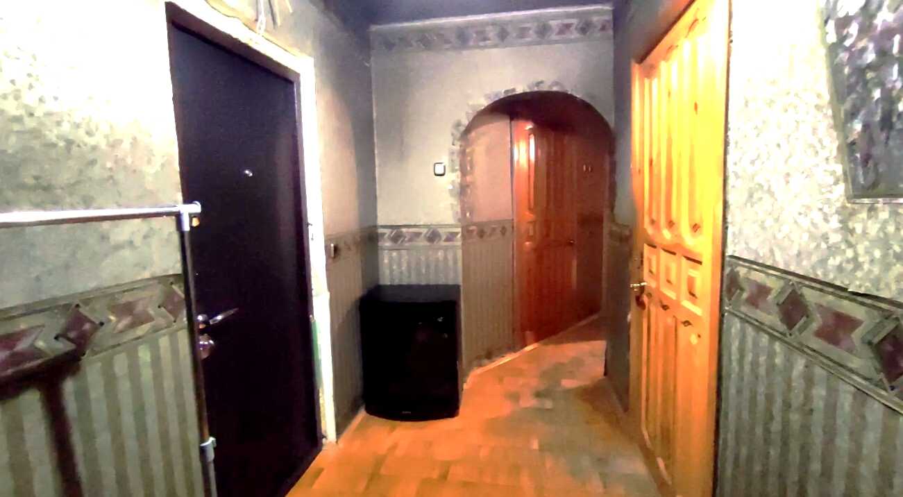 1868590853267150