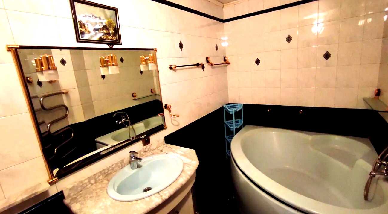 1868590853729460