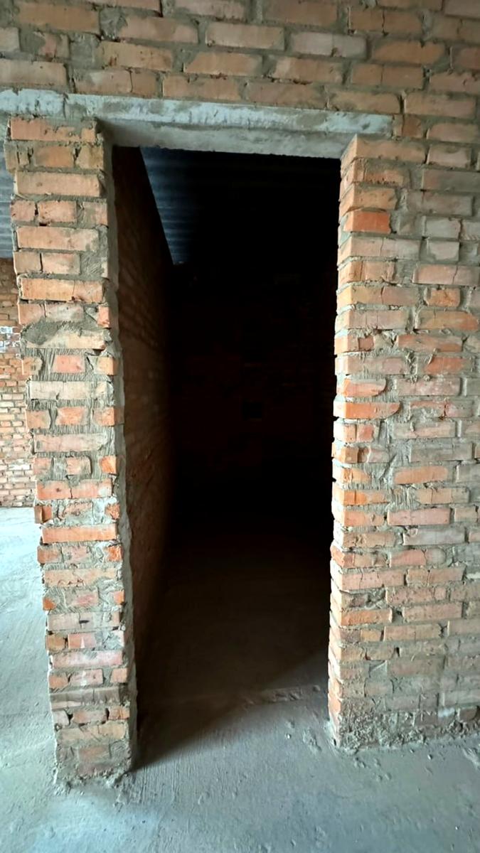 1868597983698913