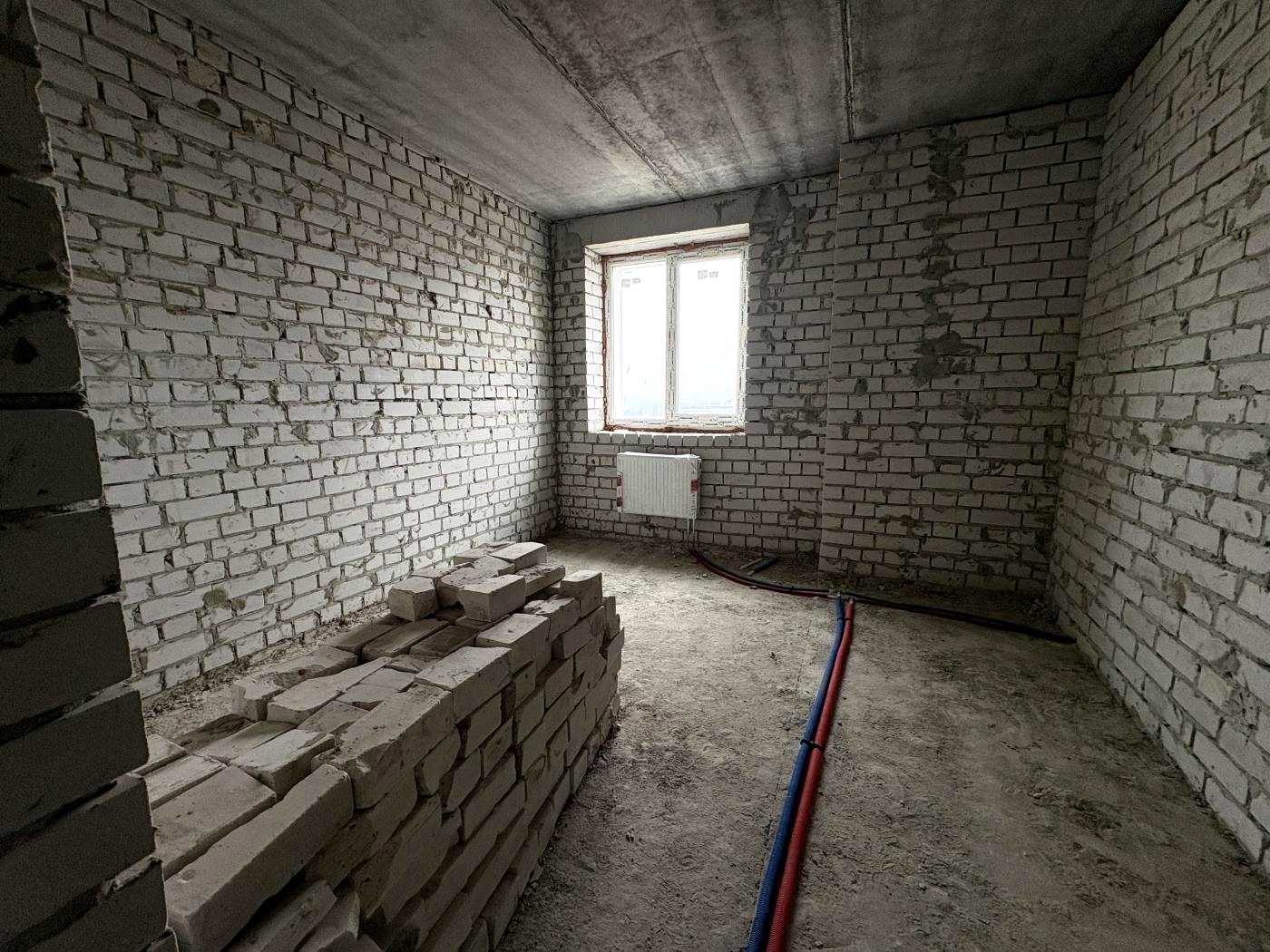 1868604569426510