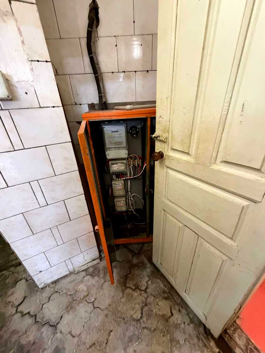 1868608333159434