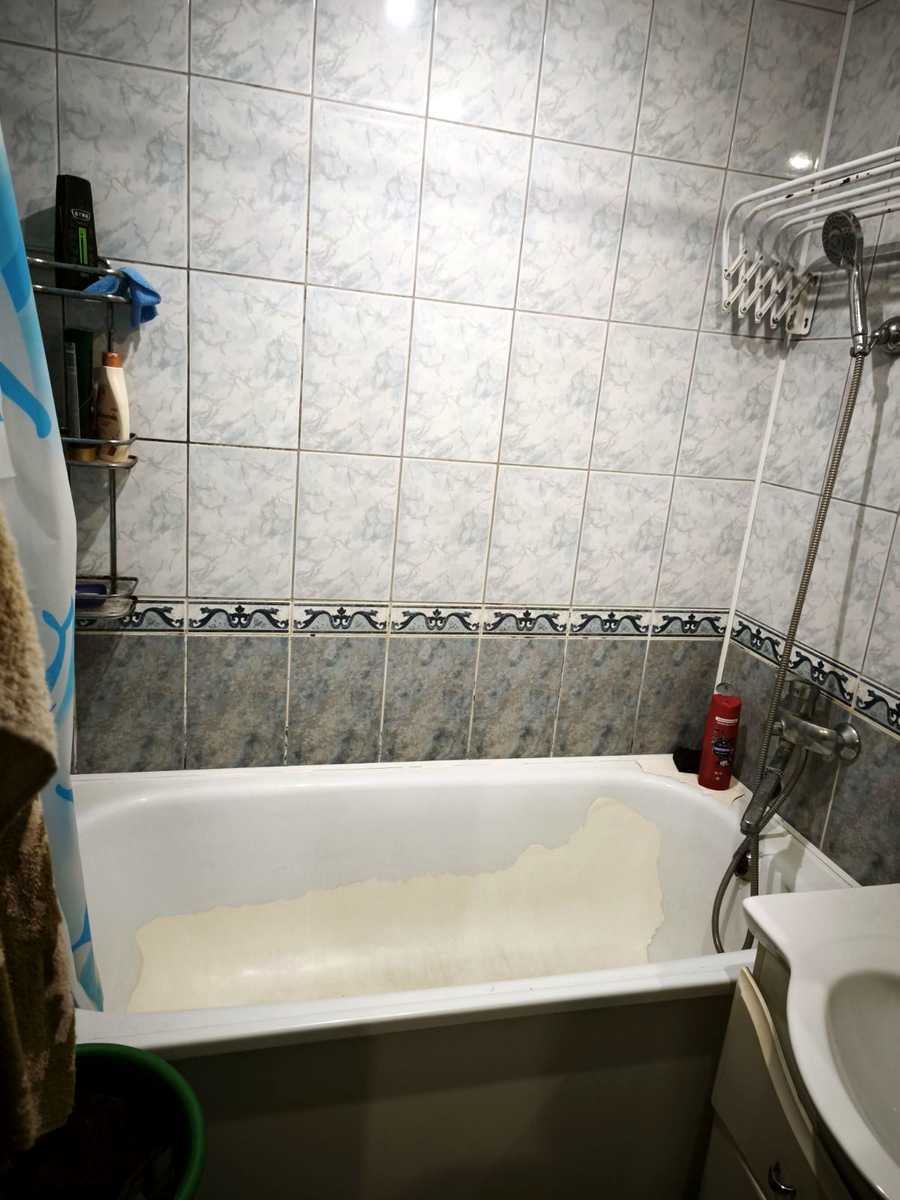 1868608911570374