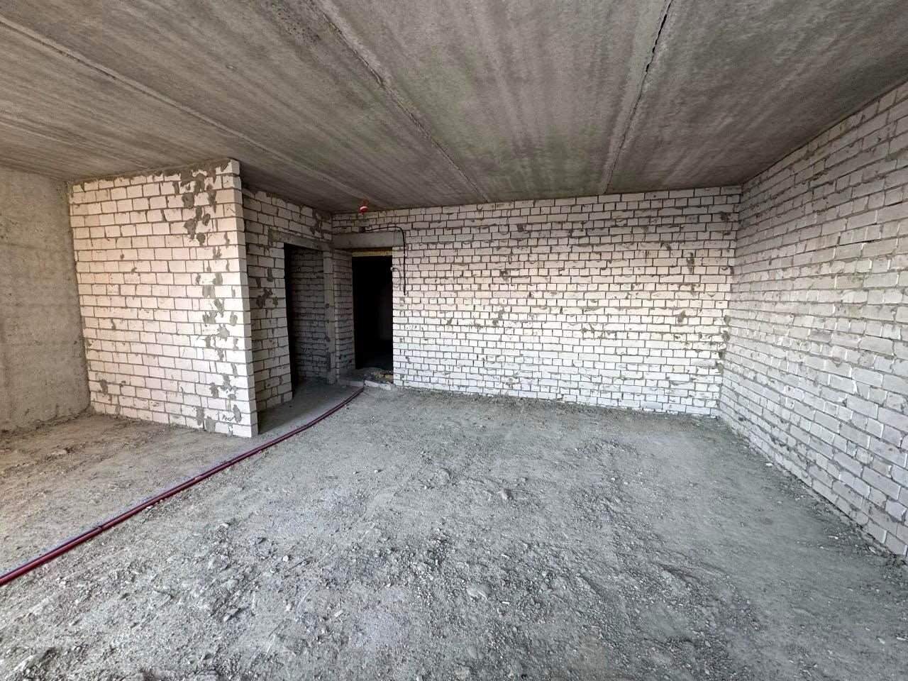 1868609600099687