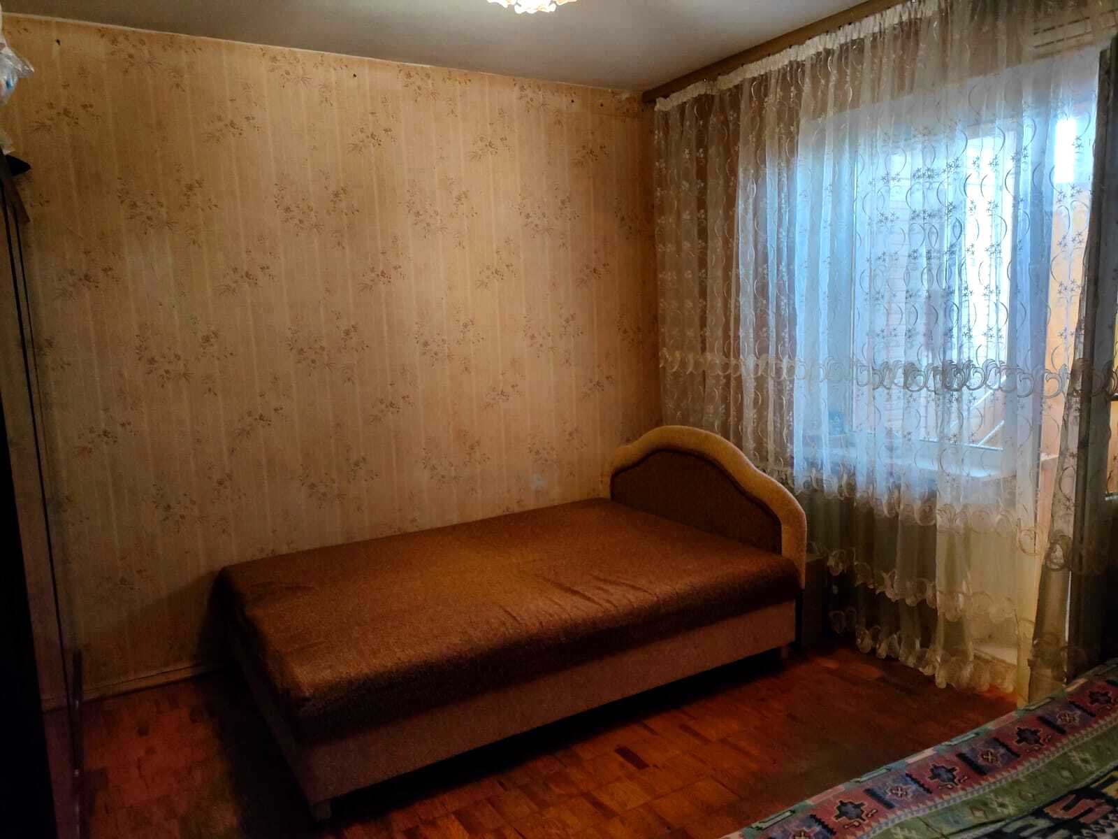 1868623404951312