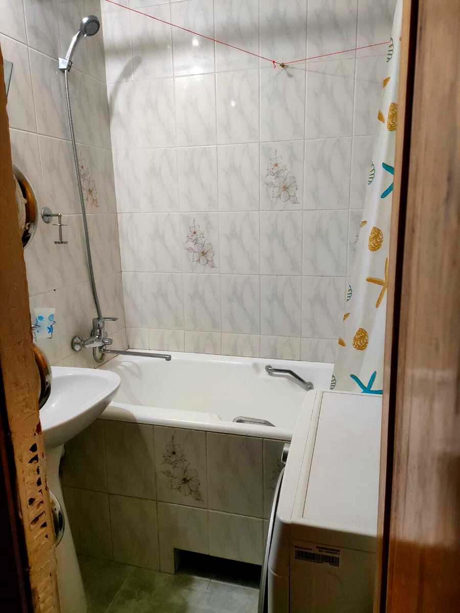 1868623405159509