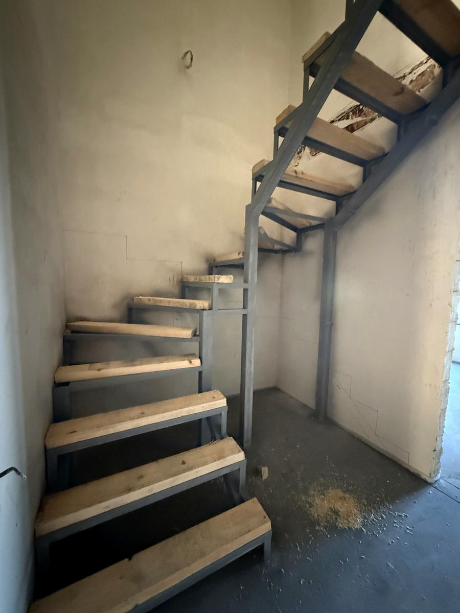 1868630340046092
