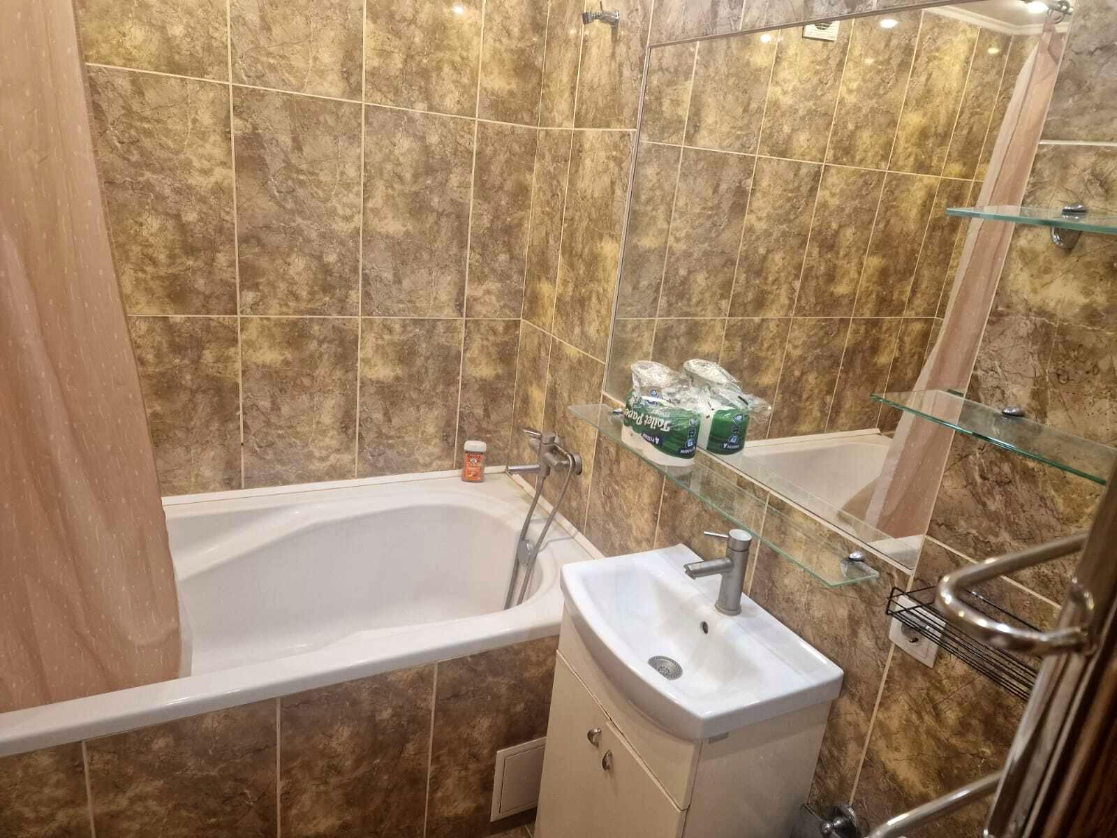 1868637243440818