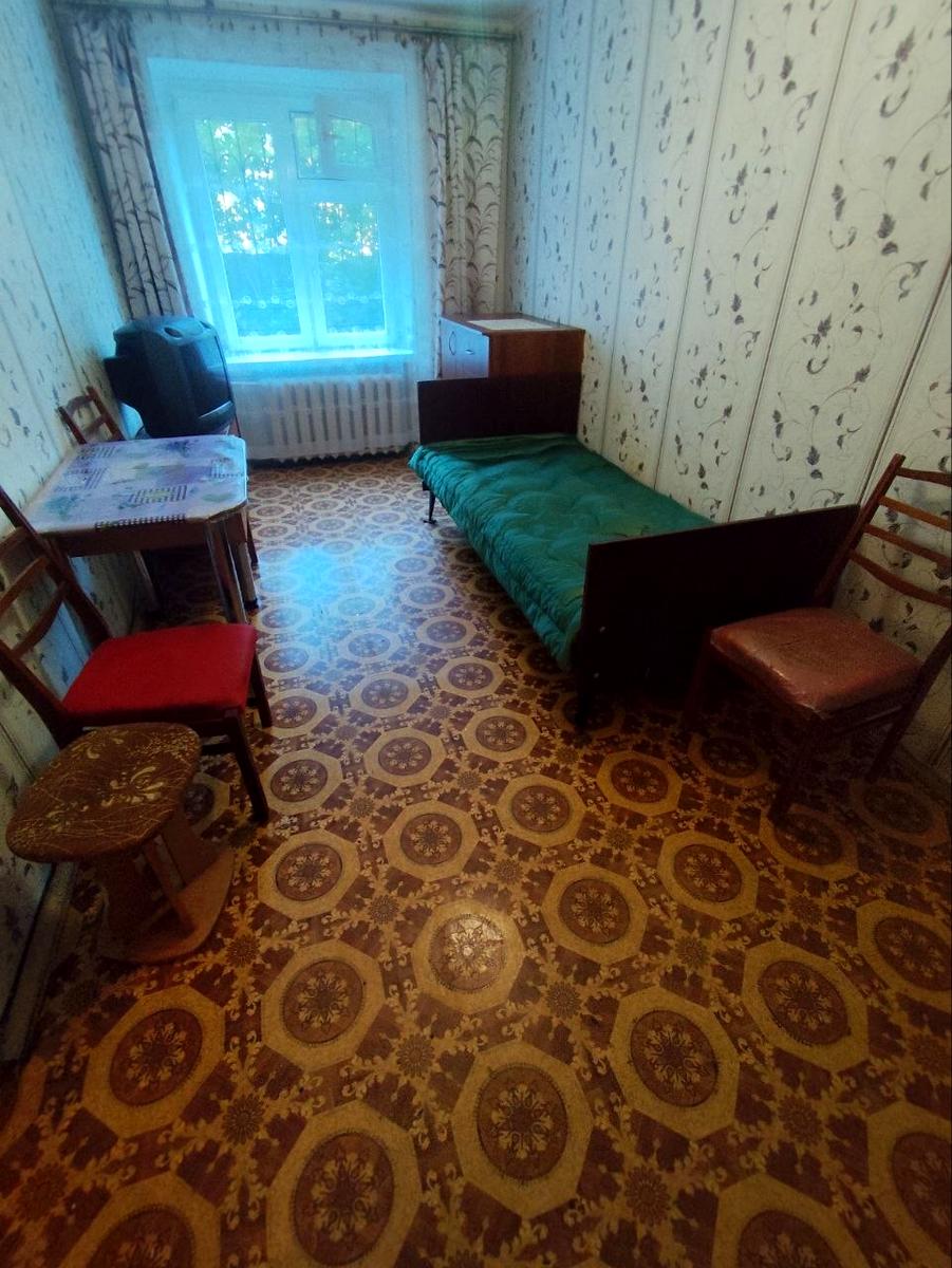 1868640352836163