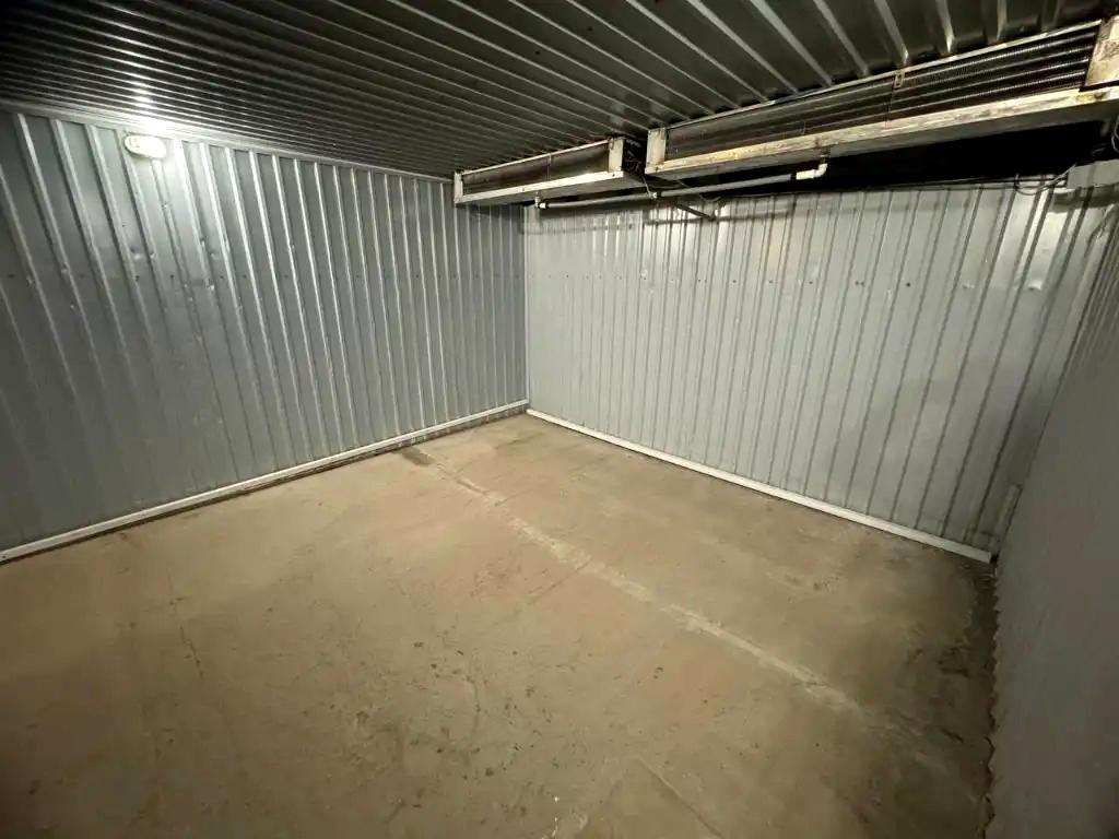 1868642562342679