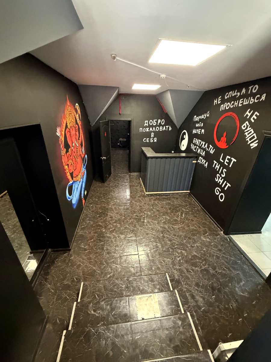 1868677880268216