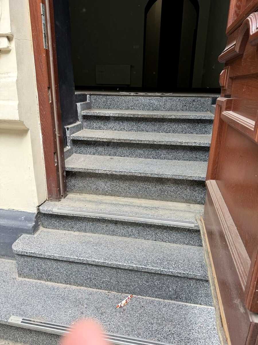 1868687676438983.jpg