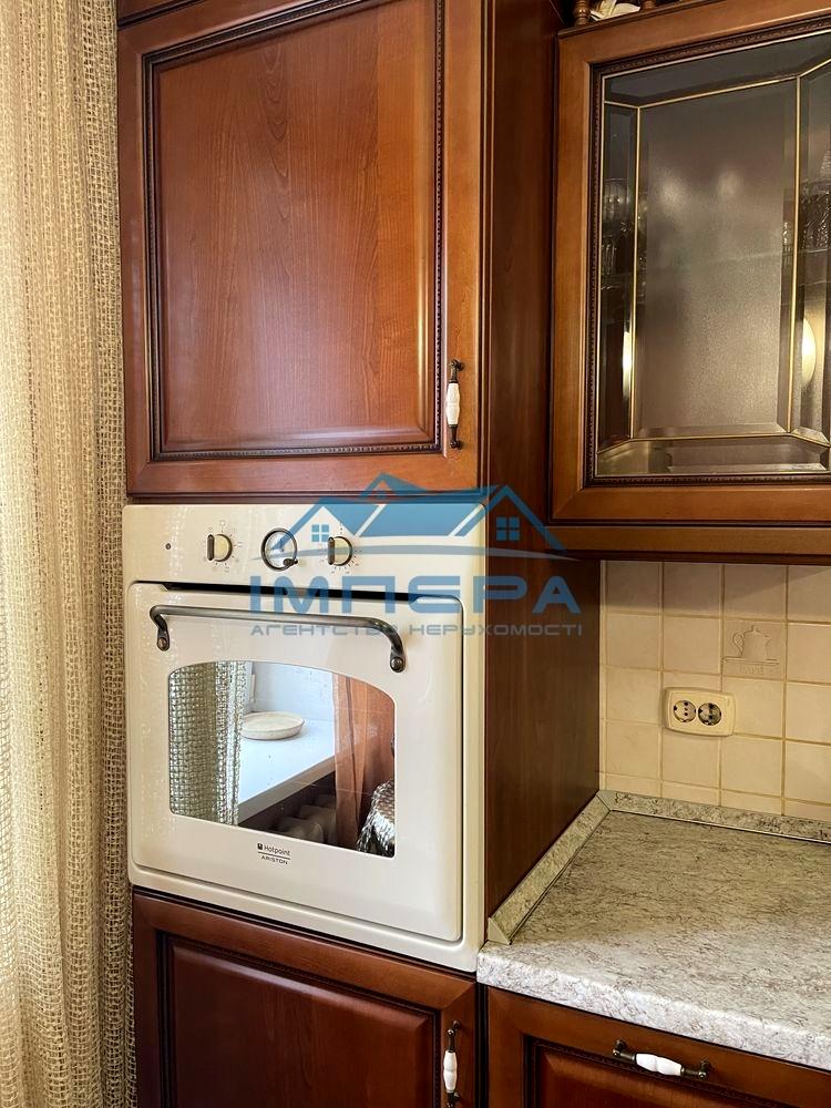 1868688460388743