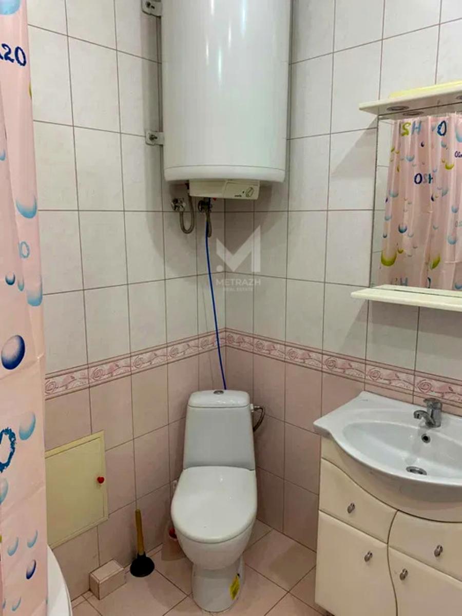 1868692524956145