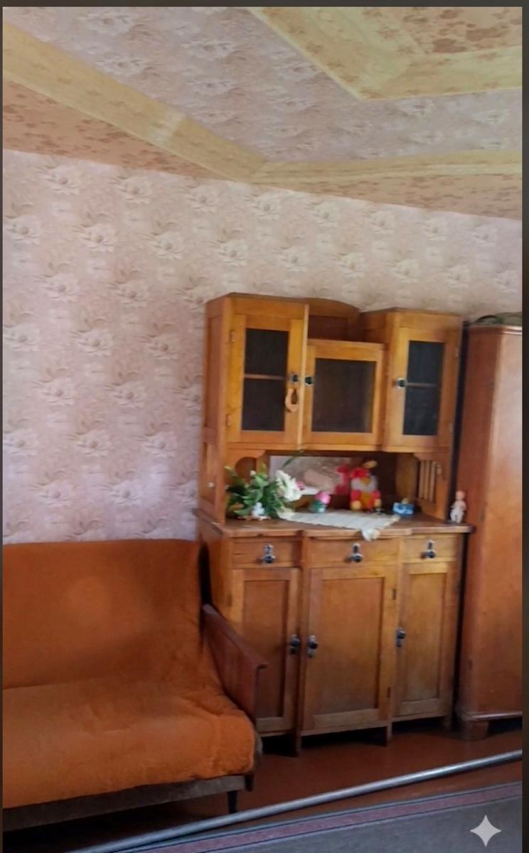 1868694461465780