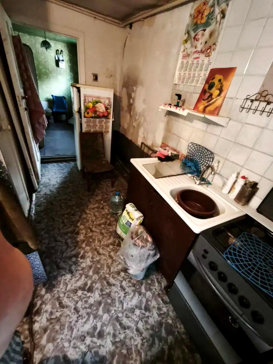 1868694874151370