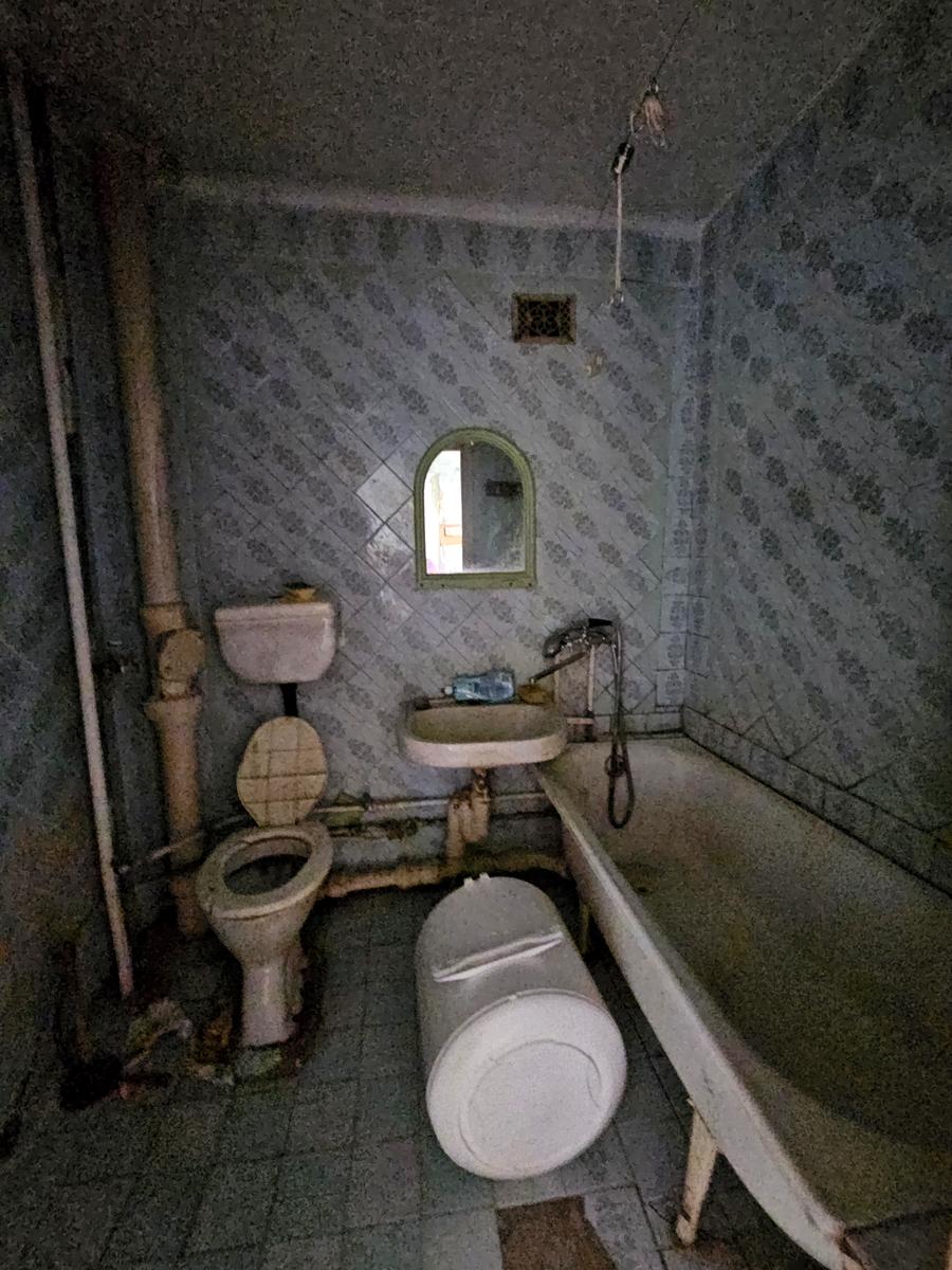 1868695213581943