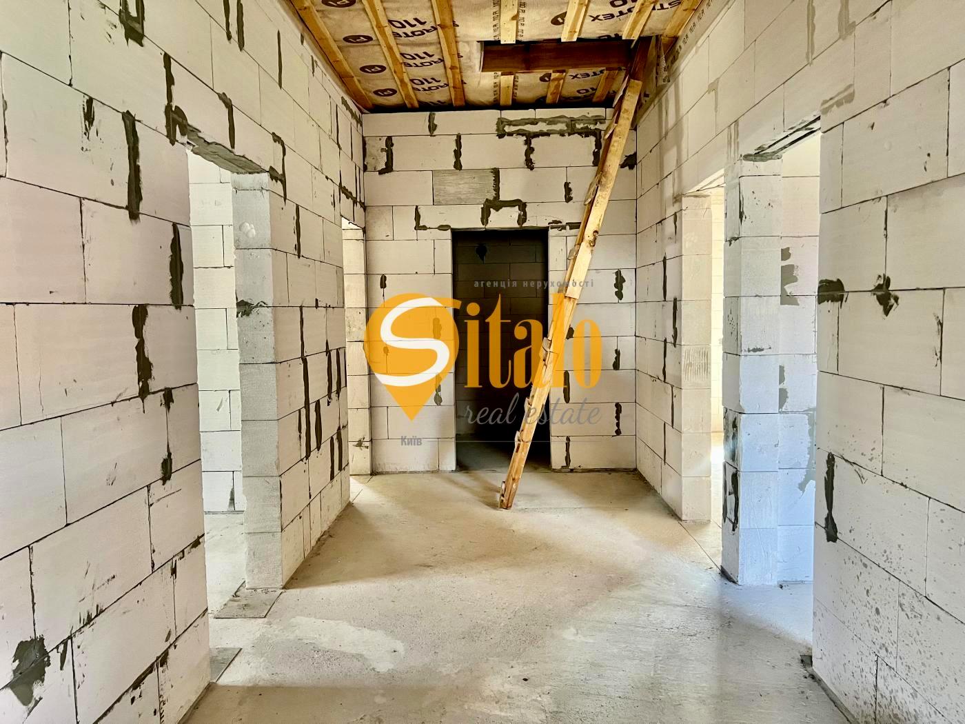 1868696743475308