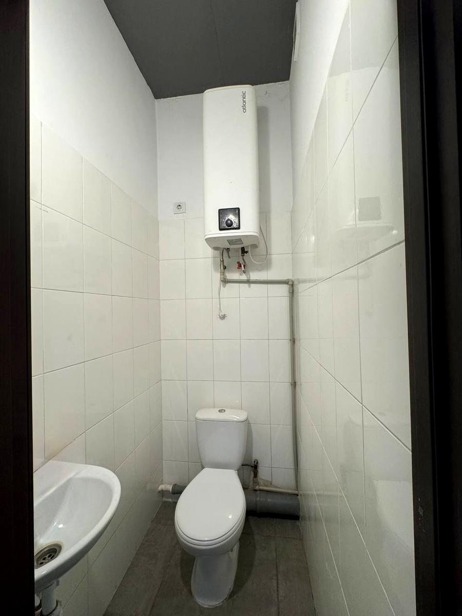 1868697820300827