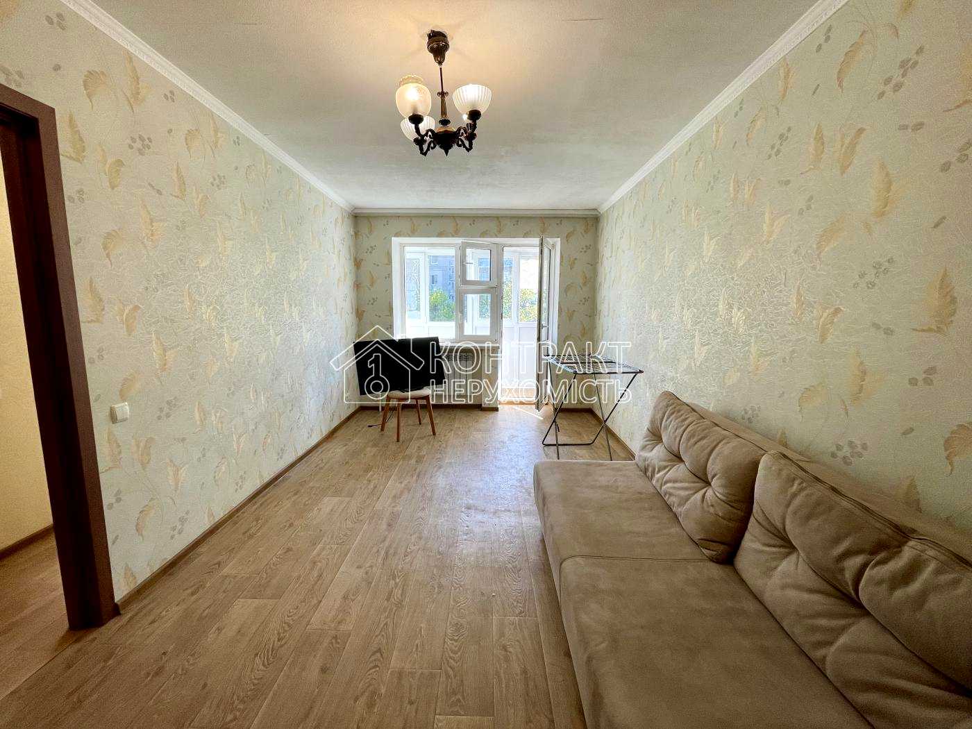 1868698222775347