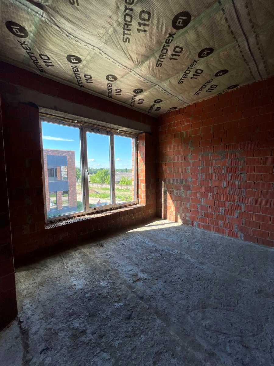 1868711315024179