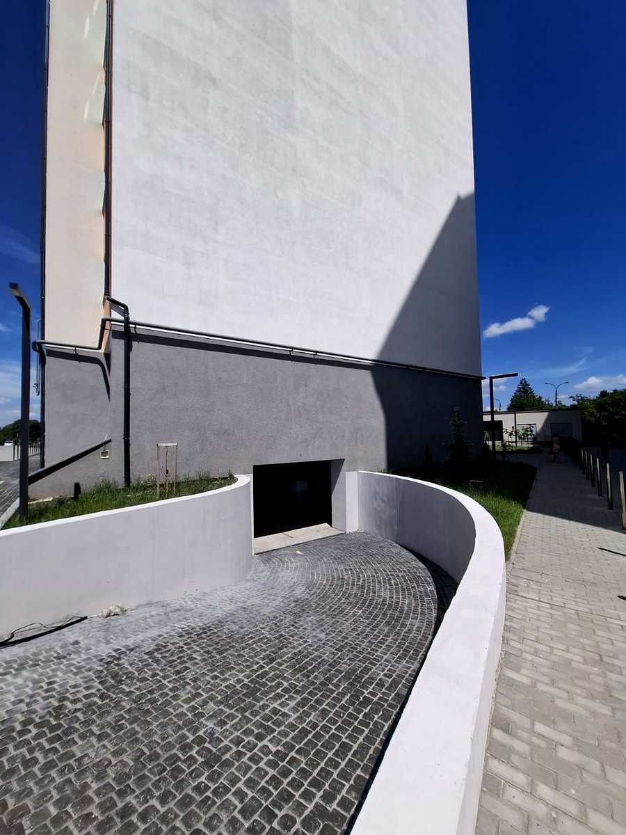 1868719727407740