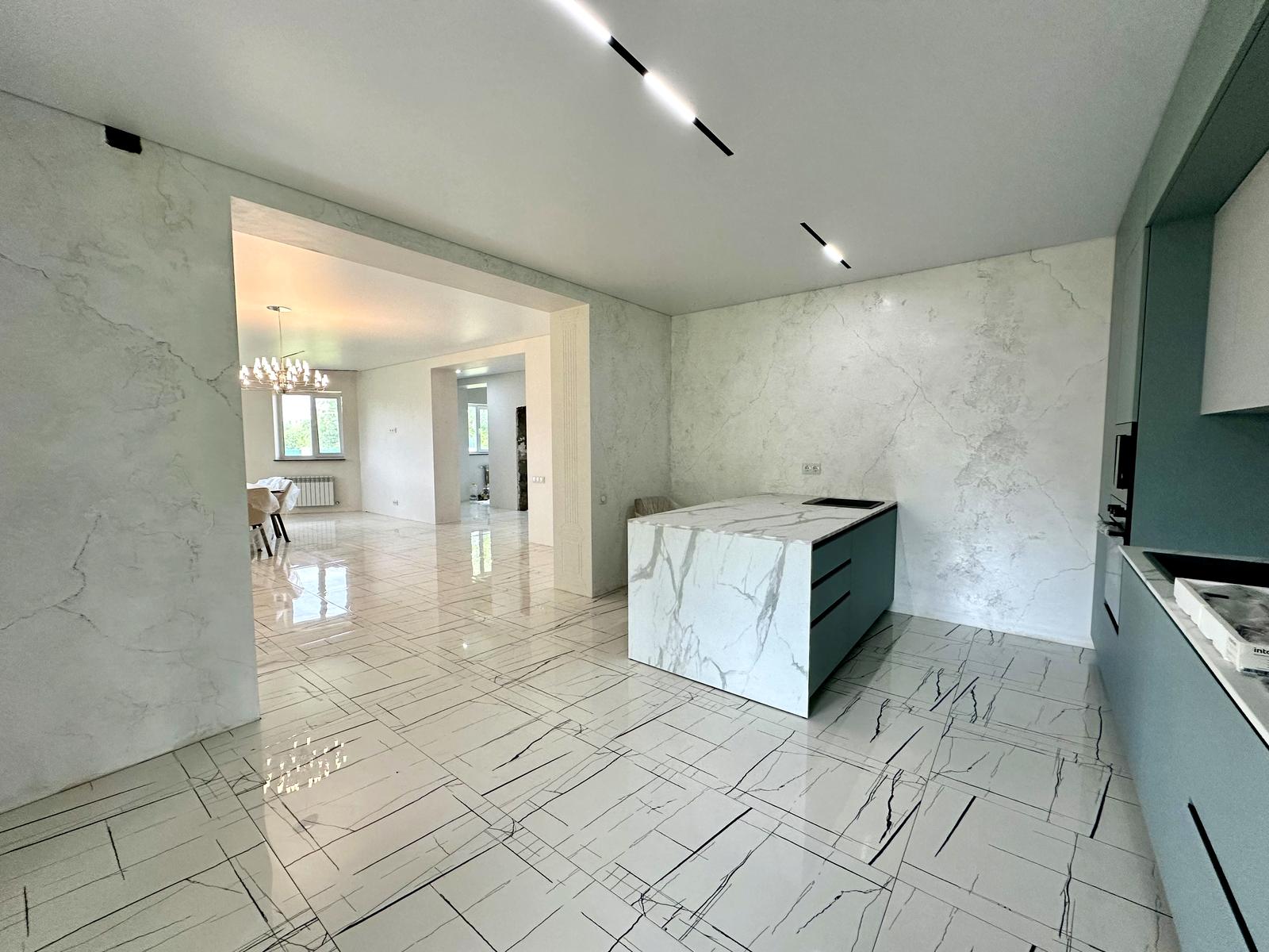 1868722693527713
