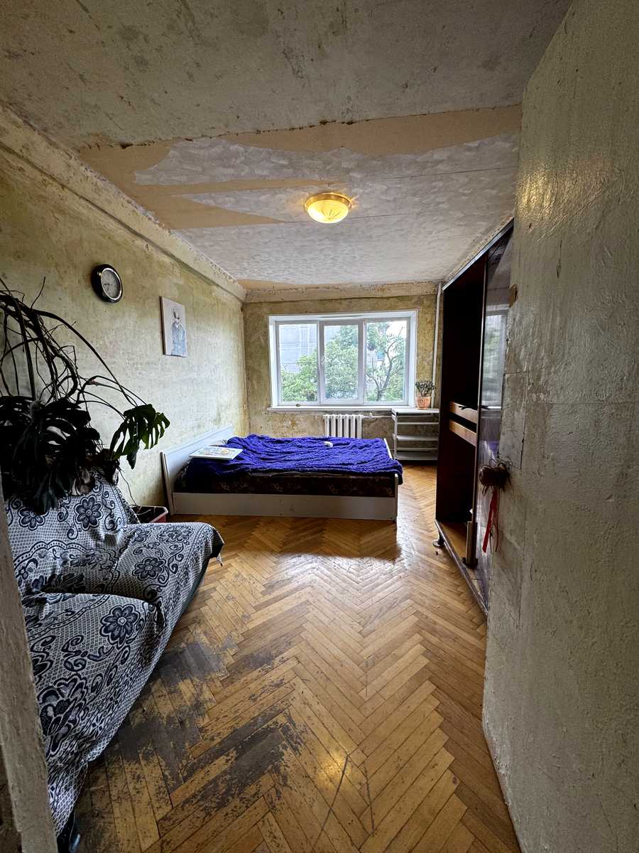 1868725465292031