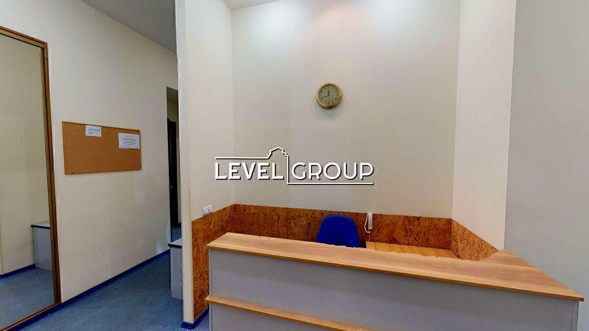 1868725476640573