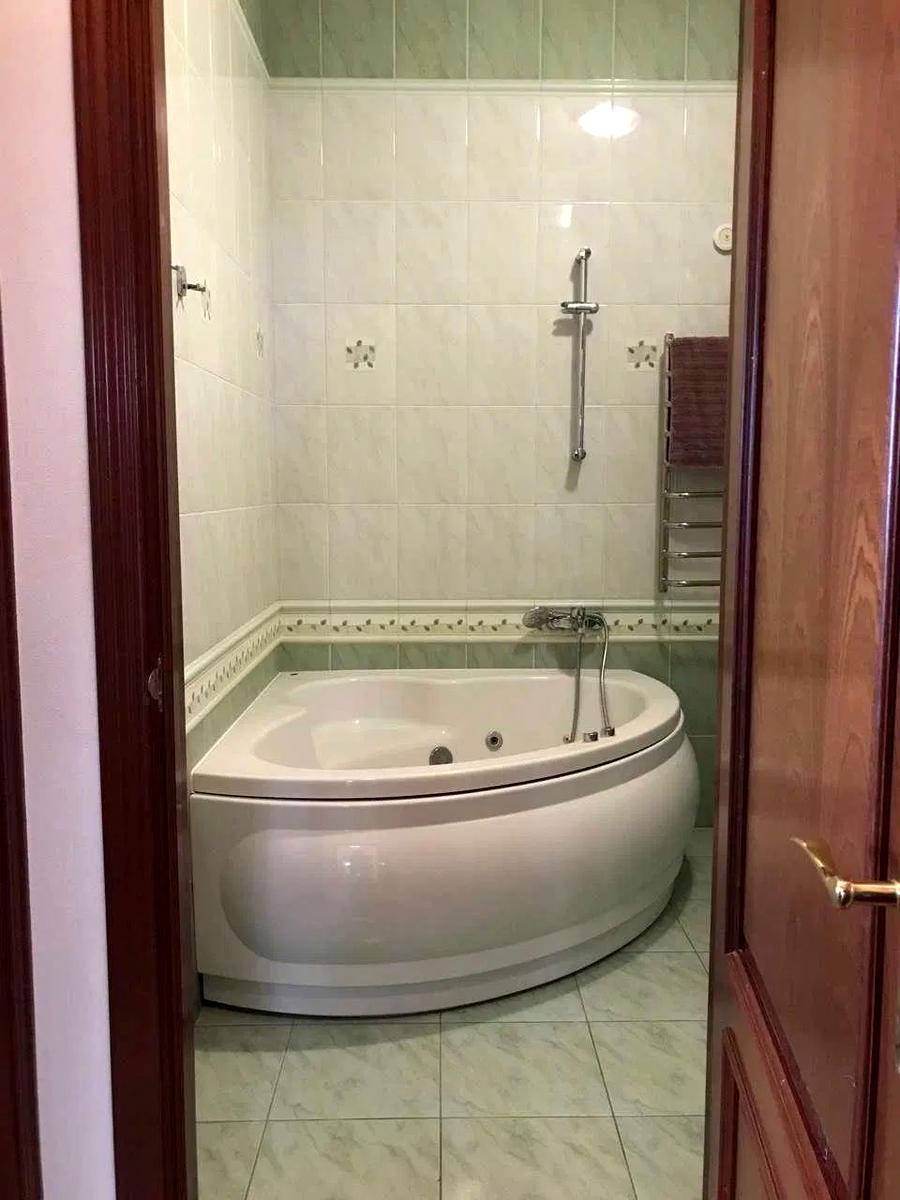 1868729109037121