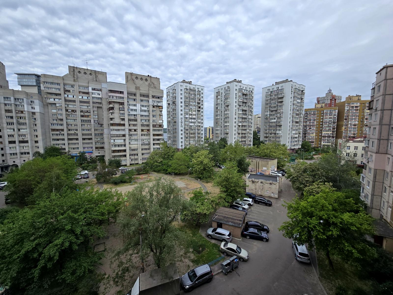 1868767850924564