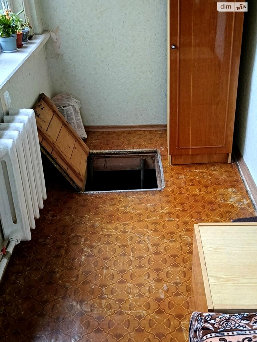 1868770449411240