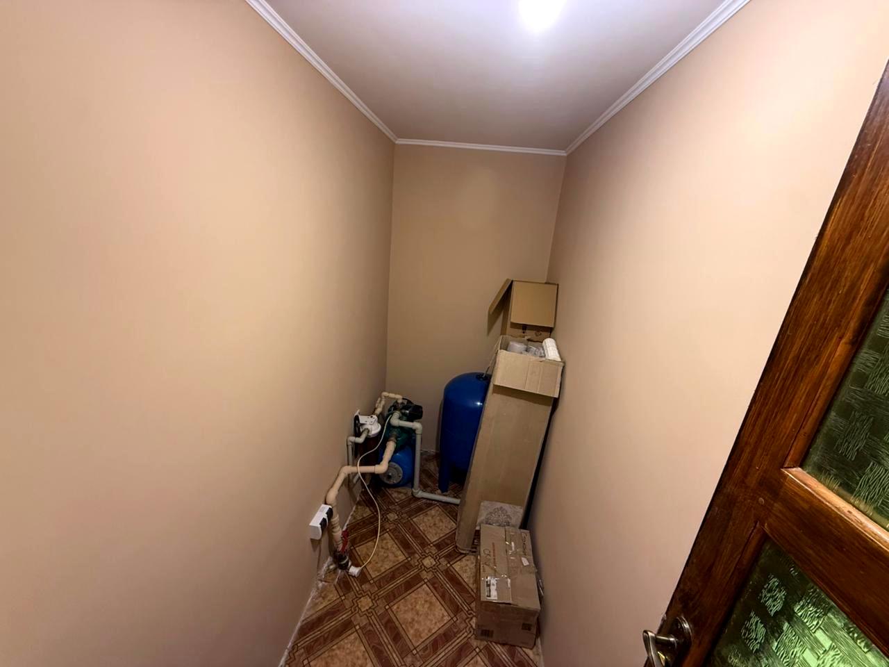 1868770834757329