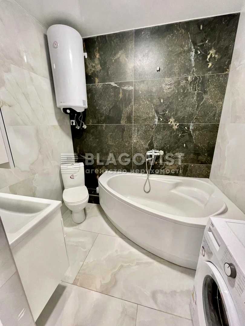 1868773628576431