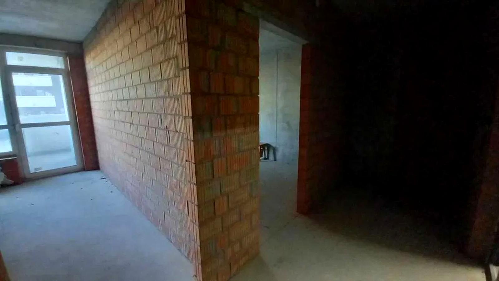 1868774086396315