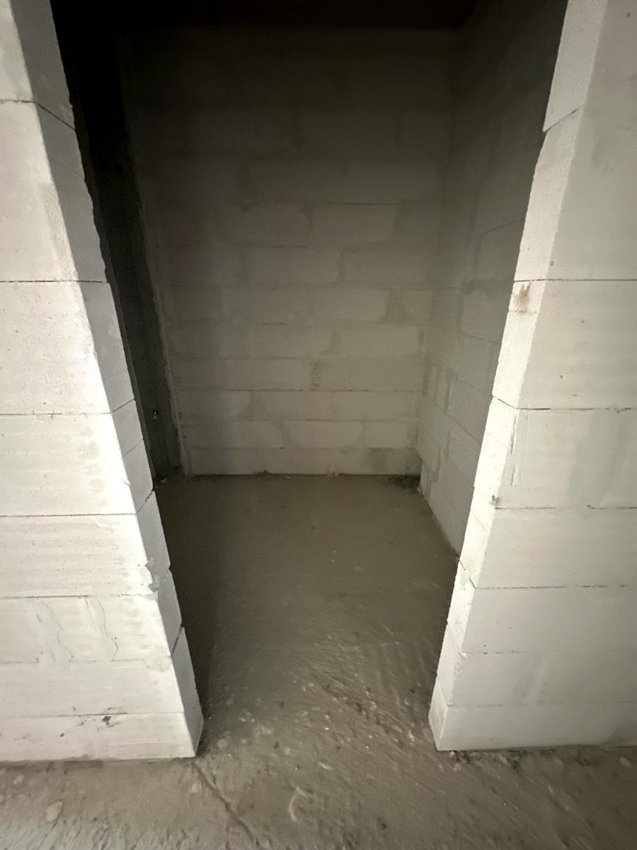 1868778117962263