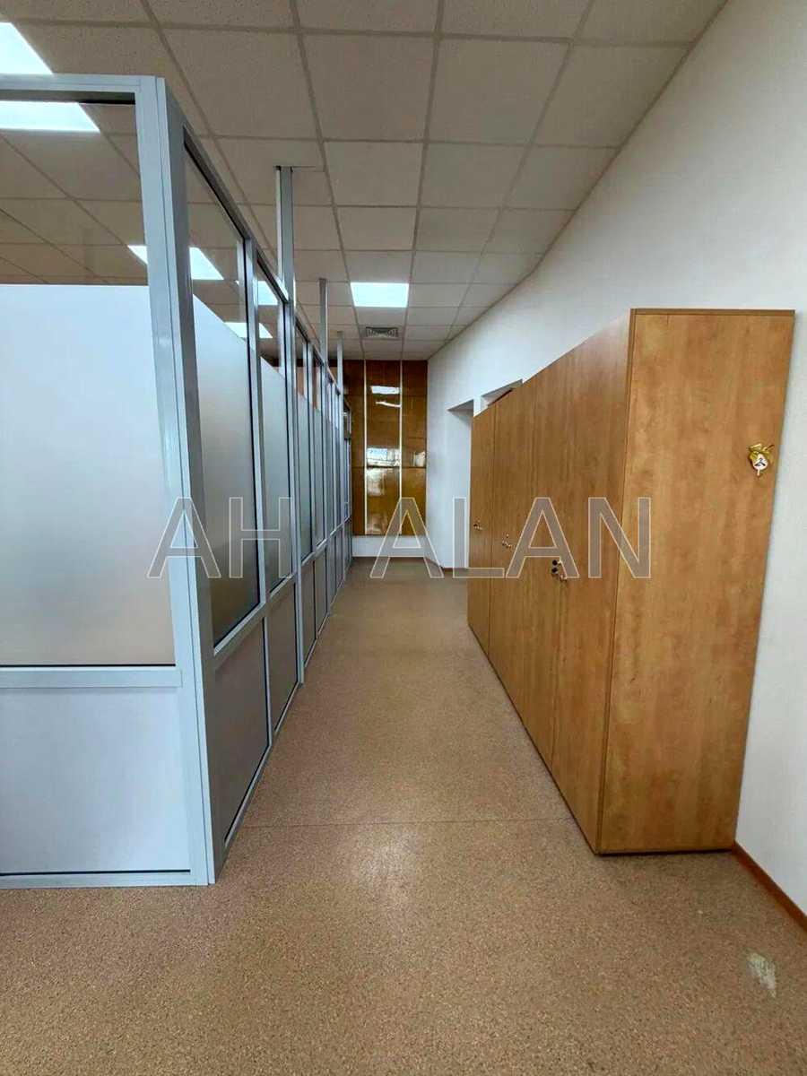 1868779548745375