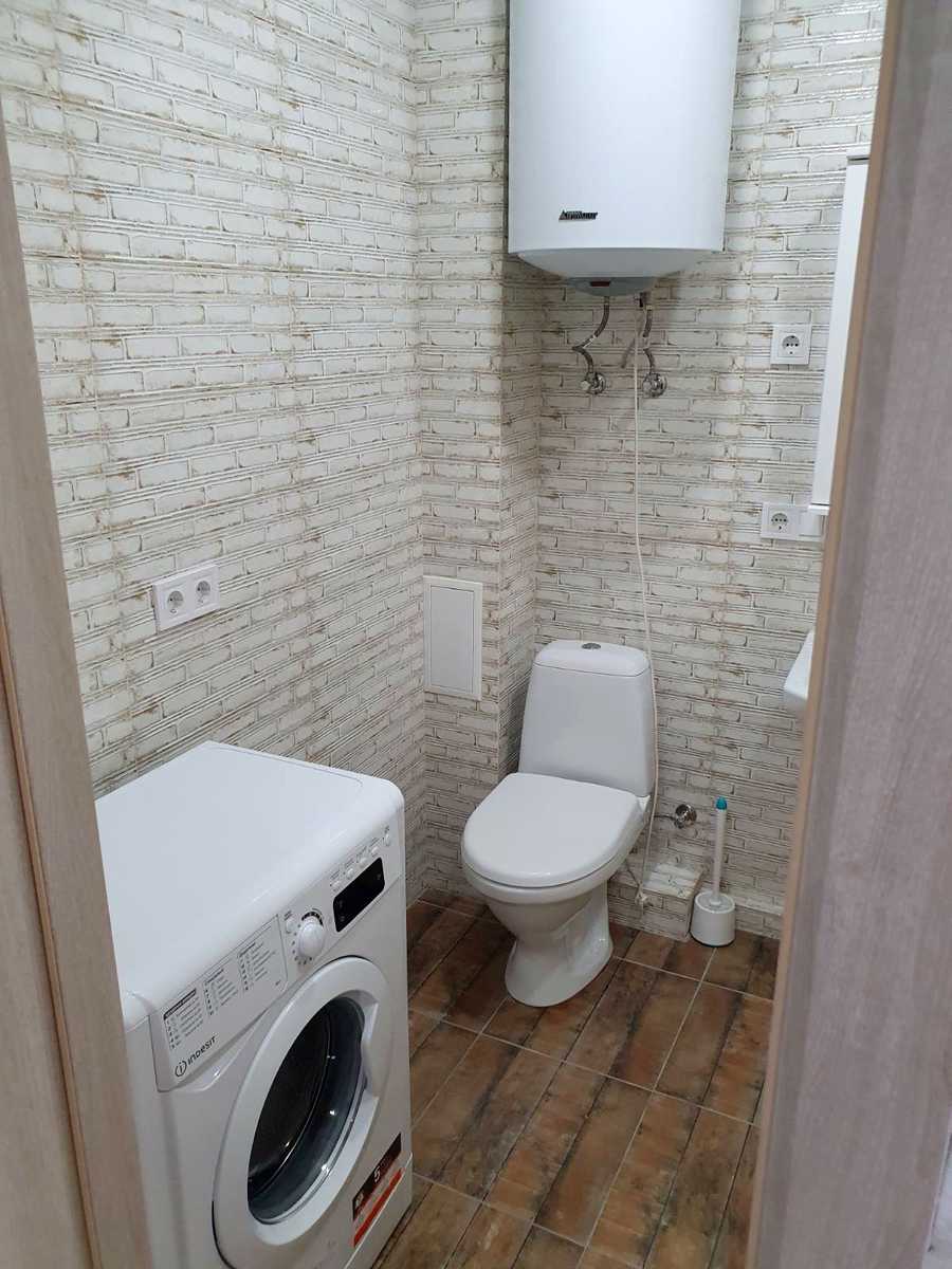 1868780172137400