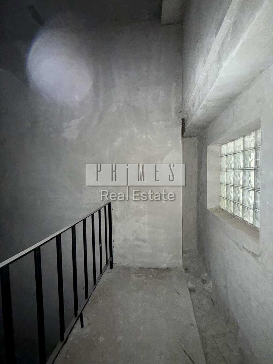 1868780894819405