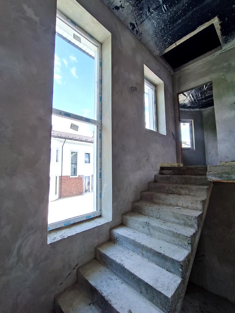 1868781258611401
