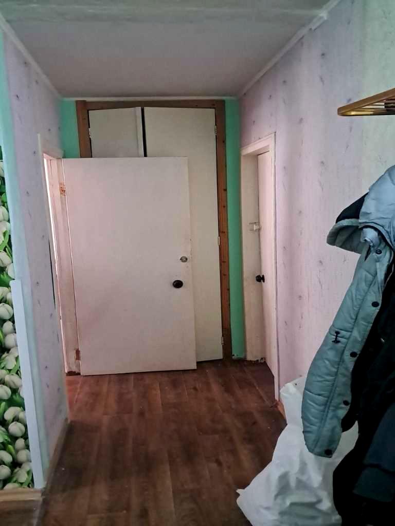1868781604938297