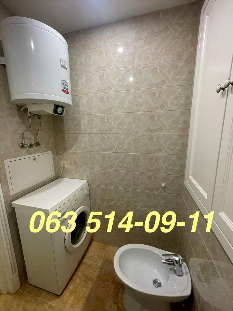 1868783611153061