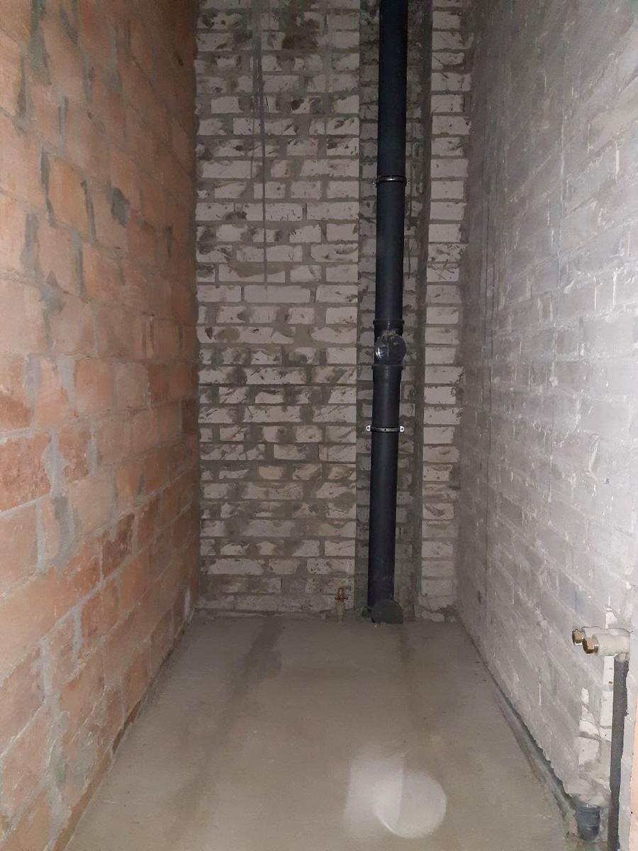1868787053229710