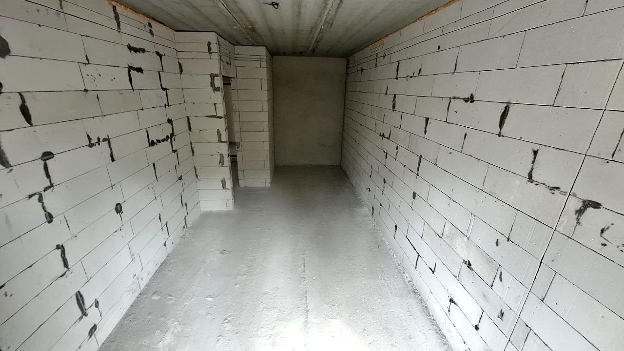 1868789163660287
