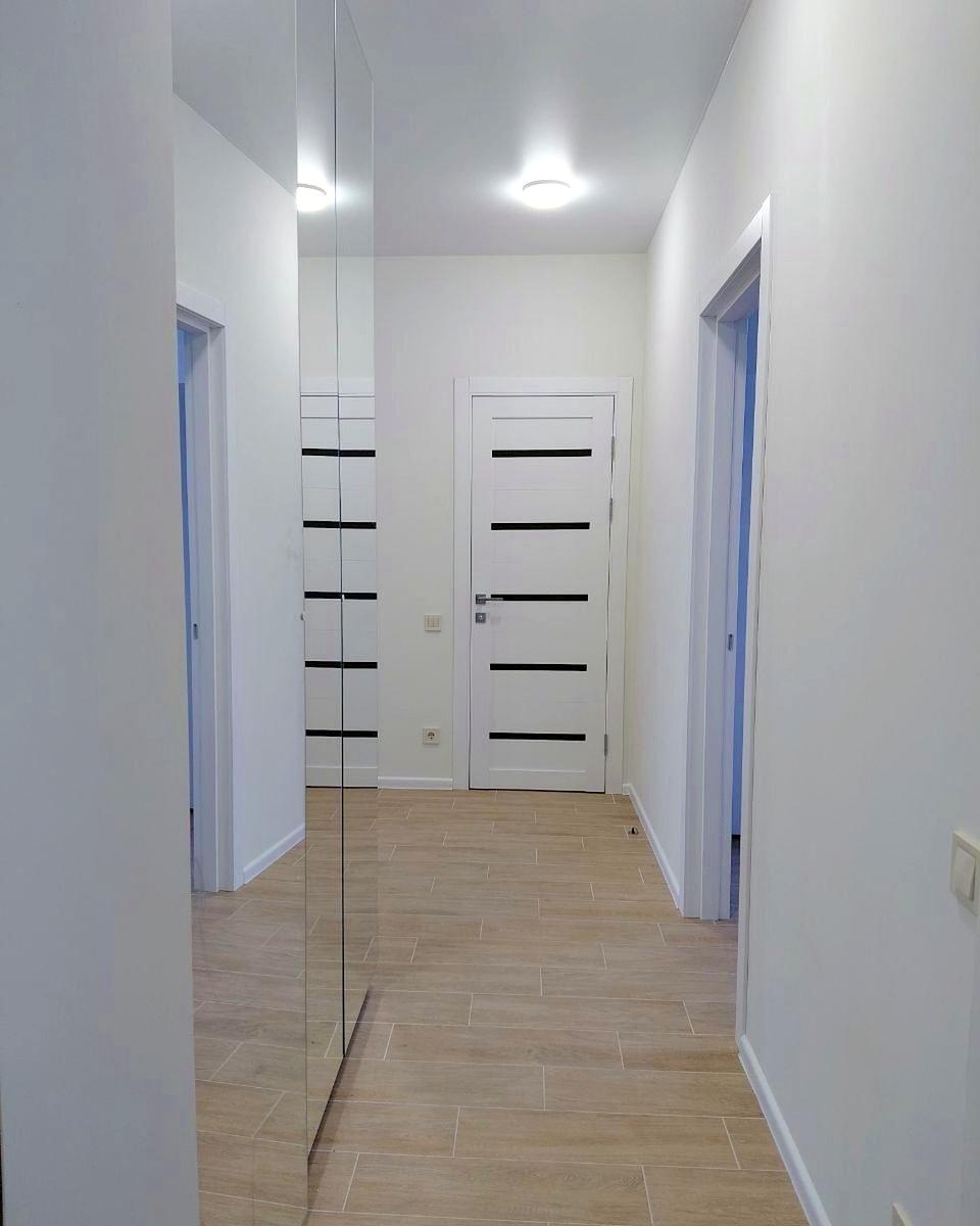 1868789562807376