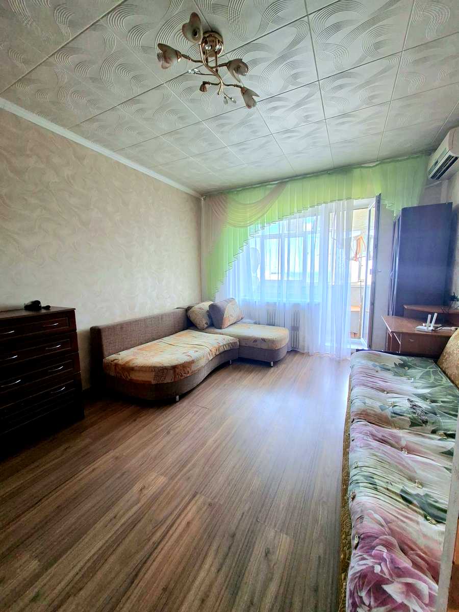 1868790436546857